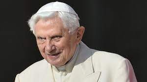Funeral de Benedicto XVI será el 5 de enero.