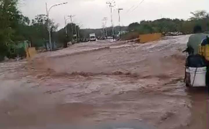 Reportan fuertes lluvias en Mene Mauroa